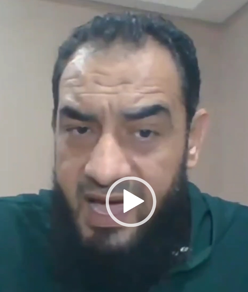 محمد سمير لا يساوي حصاة في شسع النعل