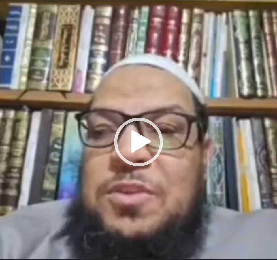 من قلد النووي والأشعرية فهو ناج ، أبو الفضل المصري